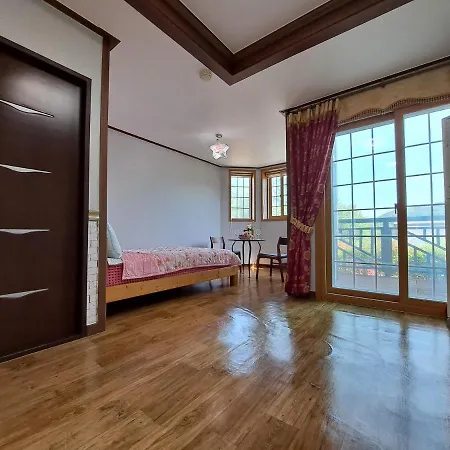 Beljari Pension Tongyeong Exterior photo