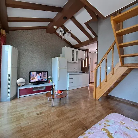 Beljari Pension Tongyeong Exterior photo