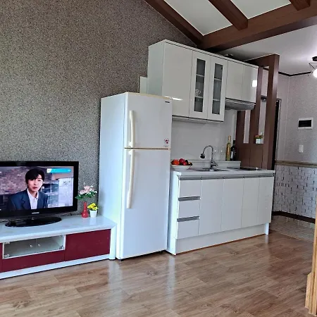 Beljari Pension Tongyeong Exterior photo