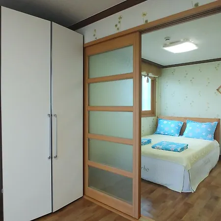 Beljari Pension Tongyeong Exterior photo